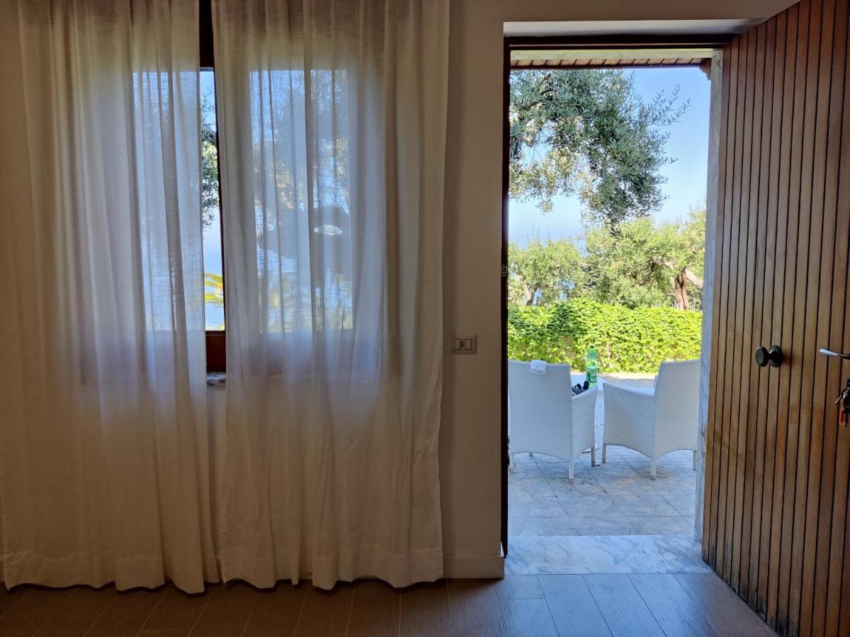 Apartamento Il Nido Del Gabbiano Massa Lubrense Exterior foto