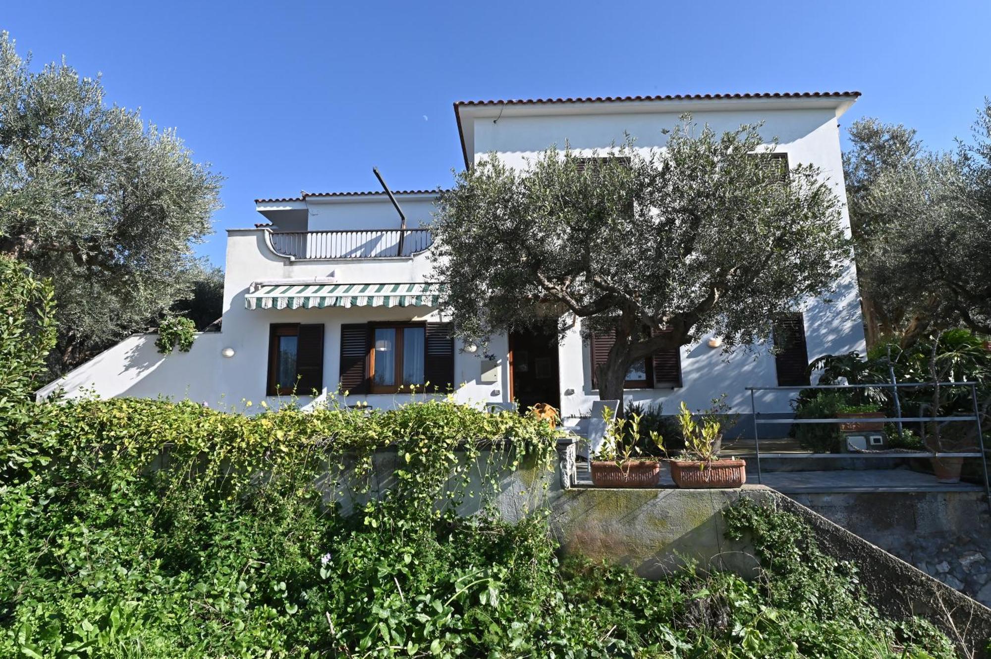 Apartamento Il Nido Del Gabbiano Massa Lubrense Exterior foto