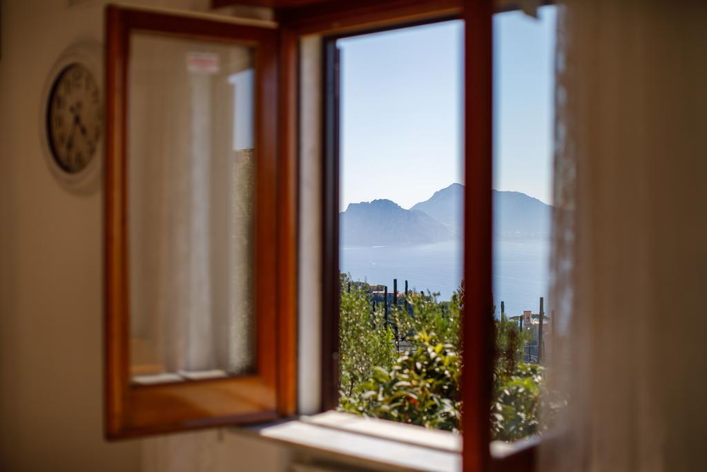 Apartamento Il Nido Del Gabbiano Massa Lubrense Exterior foto
